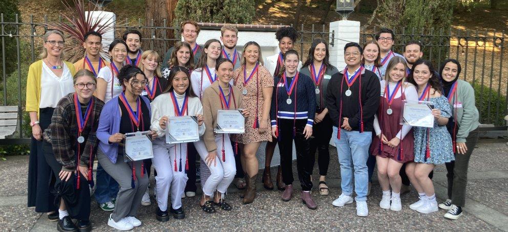 Honors graduates with Honors Medallions and certificates